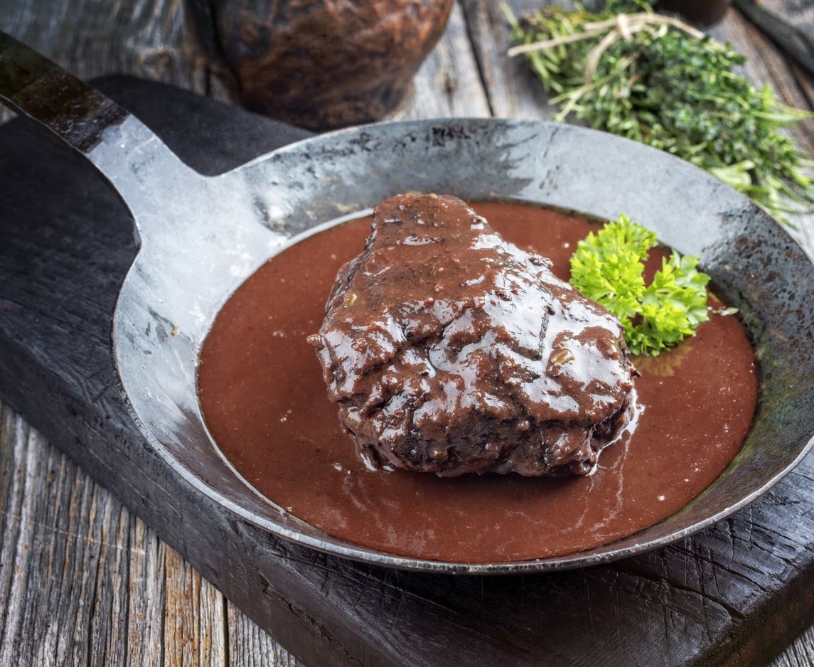 Uniting Sous-Vide Beef Cheeks in Red Wine Jus C8 (6x200g)