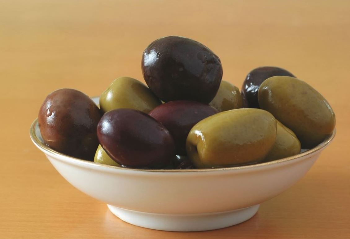 Gusto & Co. Mix Olives Marinated Unpitted 2Kg C4
